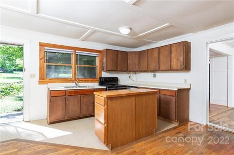 6 E Pond Rd, Black Mountain, NC 28711 photo 6