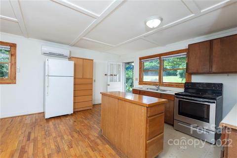 6 E Pond Rd, Black Mountain, NC 28711 photo 5