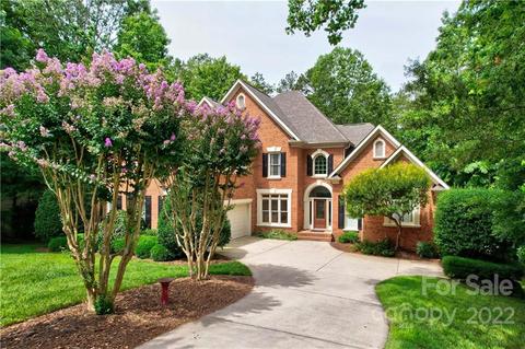 18809 Maplecroft Lake Ln, Davidson, NC 28036 photo 1