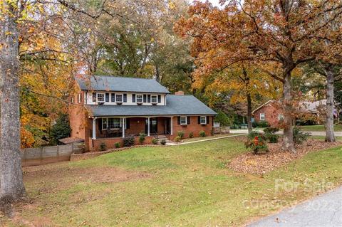 611 5th Ave NE, Conover, NC 28613 photo 3