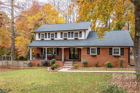 611 5th Ave NE, Conover, NC 28613 photo 2