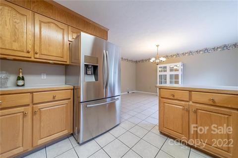3446 Raintree Dr, Hudson, NC 28638 photo 10
