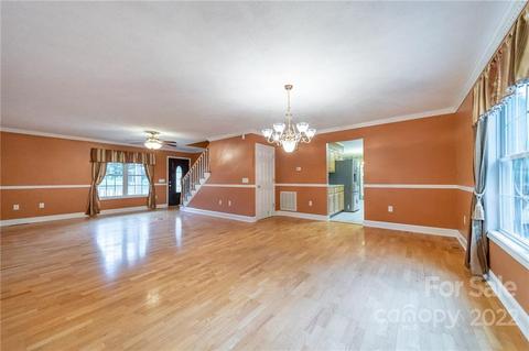 3446 Raintree Dr, Hudson, NC 28638 photo 6
