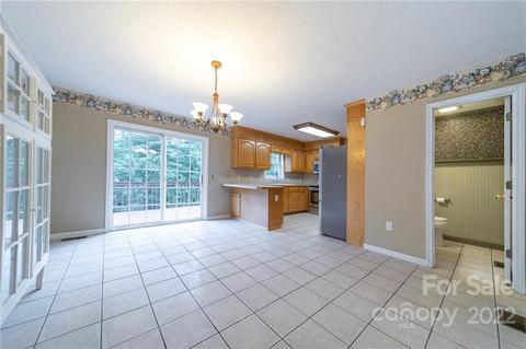 3446 Raintree Dr, Hudson, NC 28638 photo 7