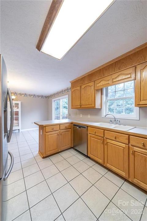 3446 Raintree Dr, Hudson, NC 28638 photo 11