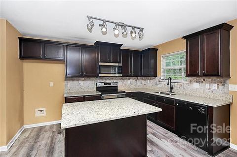 318 Lindpoint Ln, Monroe, NC 28110 photo 8