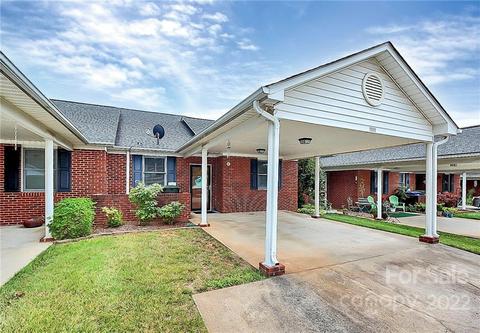 19988 Oak Leaf Cir, Cornelius, NC 28031 photo 2