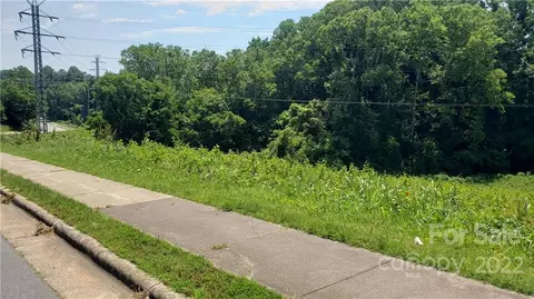 Bowen Boulevard, Winston Salem, NC 27105