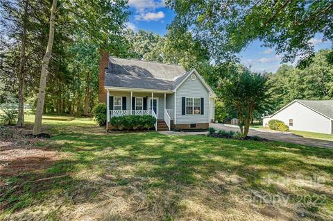105 Easter Ln, Davidson, NC 28036 photo 2