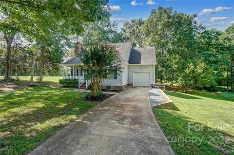 105 Easter Ln, Davidson, NC 28036 photo 3