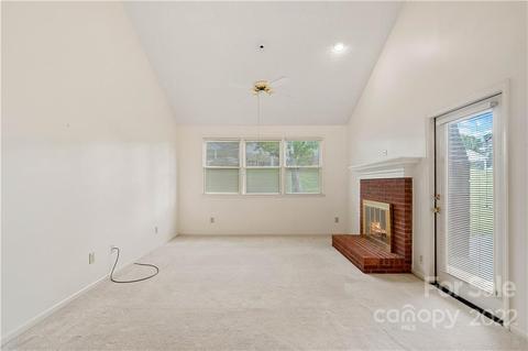 19919 Oak Leaf Cir, Cornelius, NC 28031 photo 8