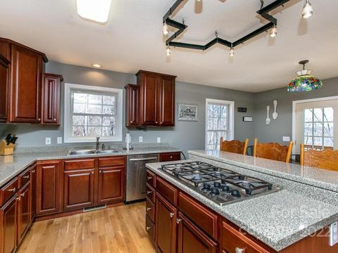 32 Boxturtle Rd, Candler, NC 28715 photo 8