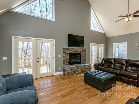 32 Boxturtle Rd, Candler, NC 28715 photo 3
