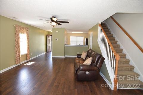 534 Canopy Ct, Clover, SC 29710 photo 5
