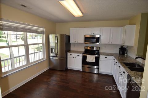 534 Canopy Ct, Clover, SC 29710 photo 7