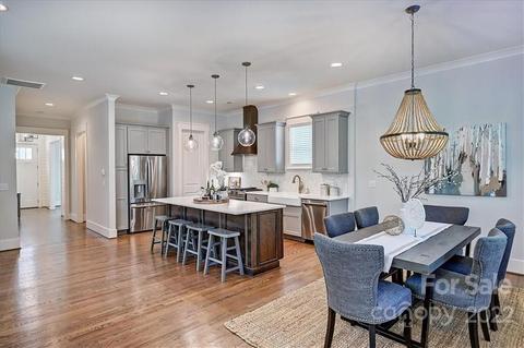 911 Millbrook Rd, Charlotte, NC 28211 photo 10