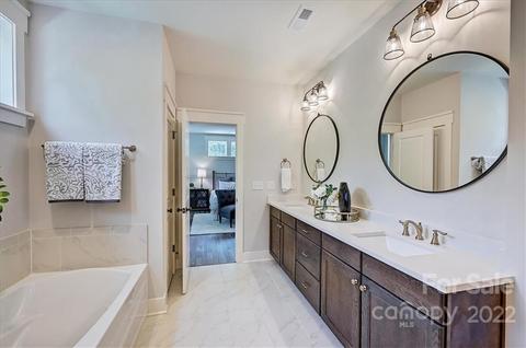 911 Millbrook Rd, Charlotte, NC 28211 photo 30