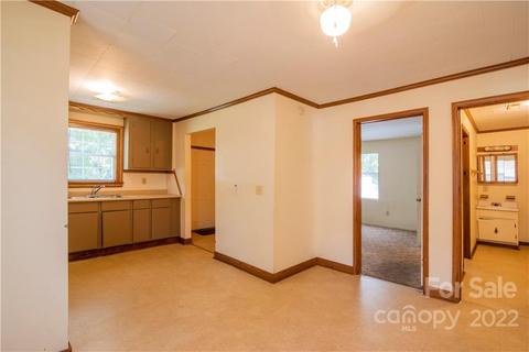 605 E 13th St, Kannapolis, NC 28083 photo 8