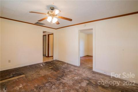 605 E 13th St, Kannapolis, NC 28083 photo 4