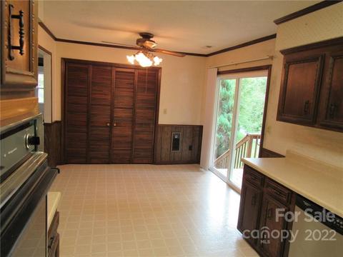 31 Ridgeline Rd, Clyde, NC 28721 photo 16