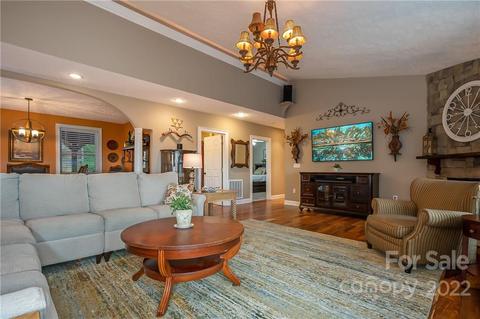 1706 Hogback Mountain Rd, Tryon, NC 28782 photo 17