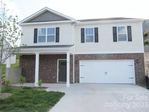 179 Marathon Ln, Candler, NC 28715