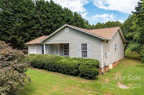 247 Cedar Forest Loop, Hickory, NC 28601 photo 2