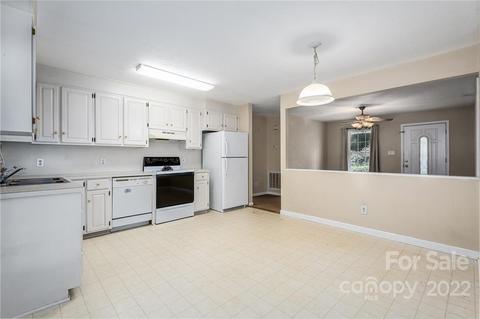 247 Cedar Forest Loop, Hickory, NC 28601 photo 9