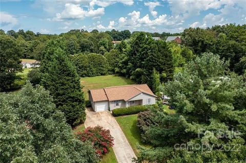 247 Cedar Forest Loop, Hickory, NC 28601 photo 22