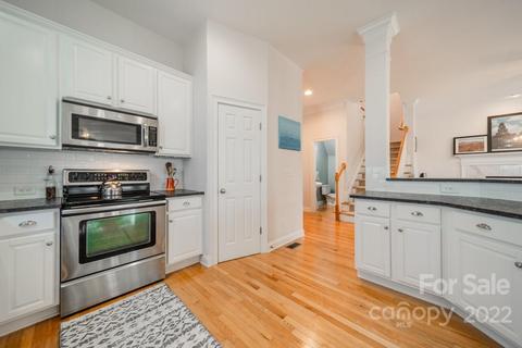 323 Ohenry Ave, Davidson, NC 28036 photo 11
