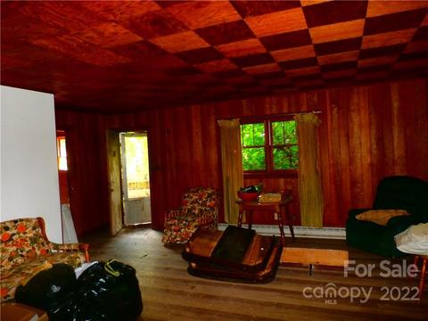 337 Phillips Ln, Spruce Pine, NC 28777 photo 7
