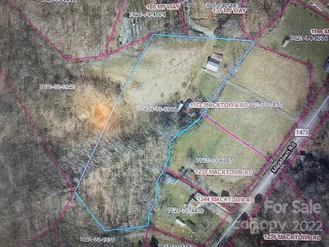 1172 Macktown Rd, Sylva, NC 28779