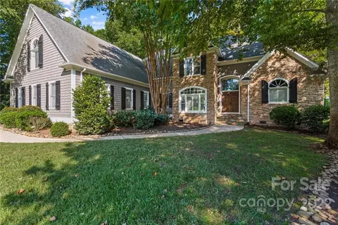 18000 River Ford Dr, Davidson, NC 28036 photo 2