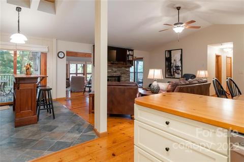 84 Ulvda Ct, Brevard, NC 28712 photo 16