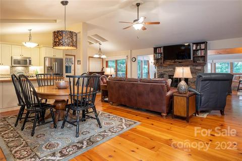 84 Ulvda Ct, Brevard, NC 28712 photo 9