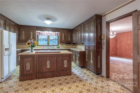 231 Davis Dr, Morganton, NC 28655 photo 7