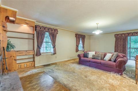 231 Davis Dr, Morganton, NC 28655 photo 5