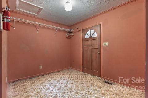 231 Davis Dr, Morganton, NC 28655 photo 9