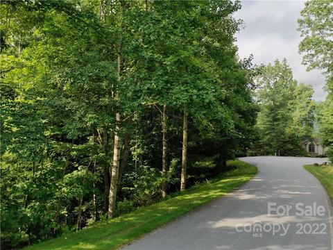 211 Tom Fazio Trce, Hendersonville, NC 28739