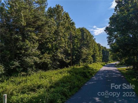6300 Mountainside Dr, Hickory, NC 28601 photo 3