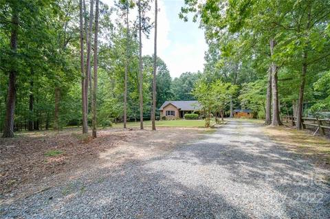 2201 Bearskin Ln, Monroe, NC 28110 photo 3