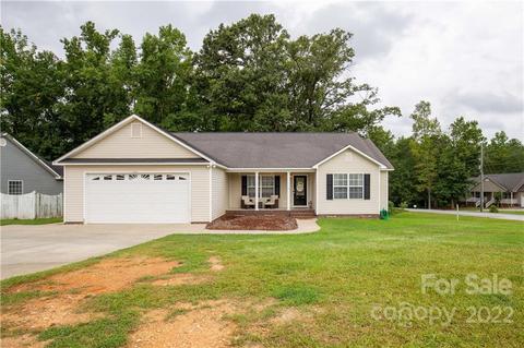 3258 Silver Fox Cir, Lancaster, SC 29720 photo 2