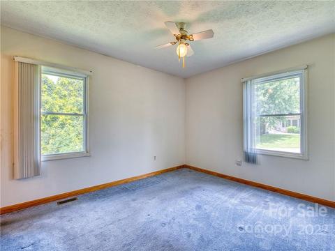 47 Cresthaven Dr, Clyde, NC 28721 photo 20