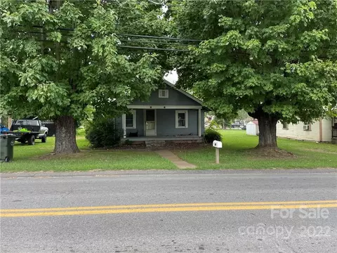 94 Allens Creek Rd, Waynesville, NC 28786