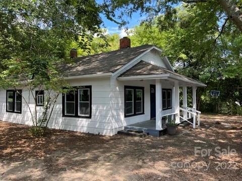 213 S York St, Lancaster, SC 29720 photo 1
