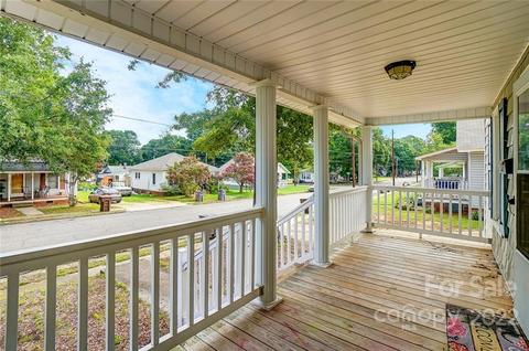 304 E 10th St, Kannapolis, NC 28083 photo 5