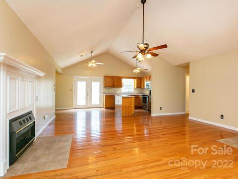 146 Pine Valley Ln, Marshall, NC 28753 photo 10