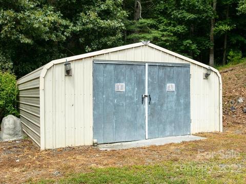 146 Pine Valley Ln, Marshall, NC 28753 photo 23
