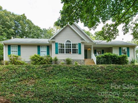 146 Pine Valley Ln, Marshall, NC 28753 photo 1