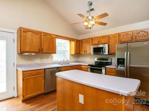 146 Pine Valley Ln, Marshall, NC 28753 photo 8